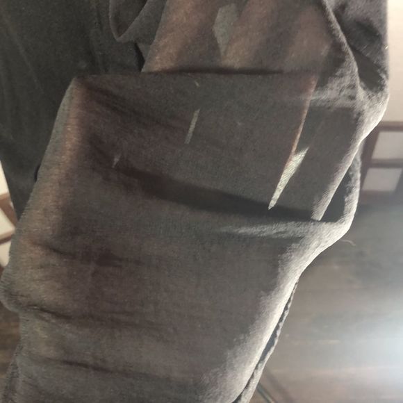 Kim & Cami black tee T-shirt sheer insert in back sz Sm/ high- low style NWOT - Picture 3 of 7